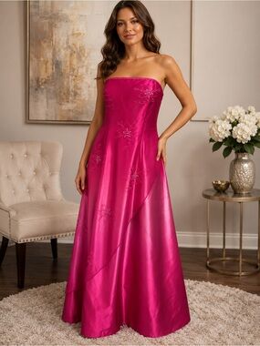 Morgan & Co Strapless Formal Gown – Size 13/14 embellished with beads